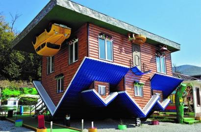 Новости — Дома "вверх ногами" — фото